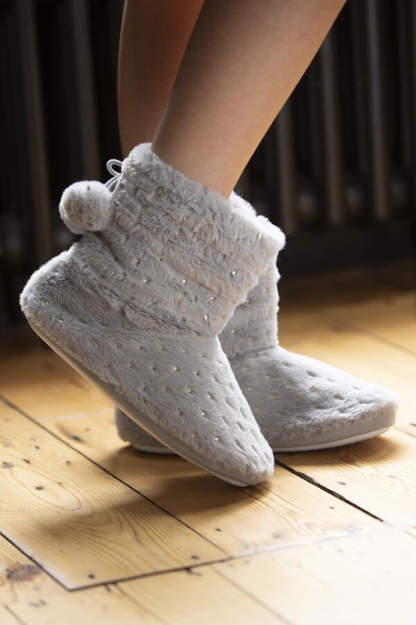 Metallic Star Print Fluffy Bootie Slipper