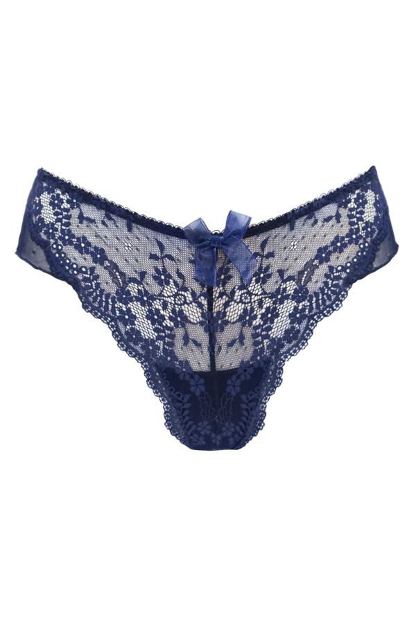 Flora Brazilian Brief