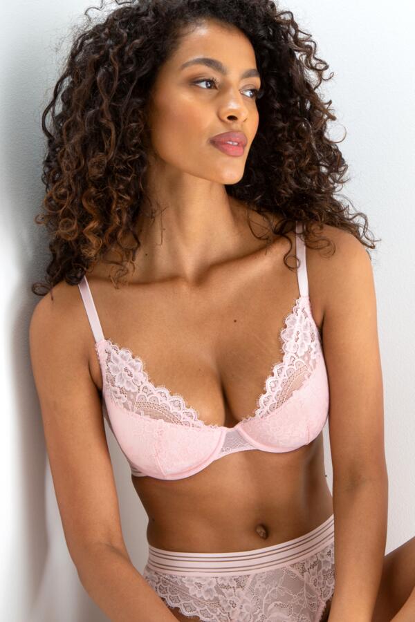 Revolution Lightly Padded High Apex Bra