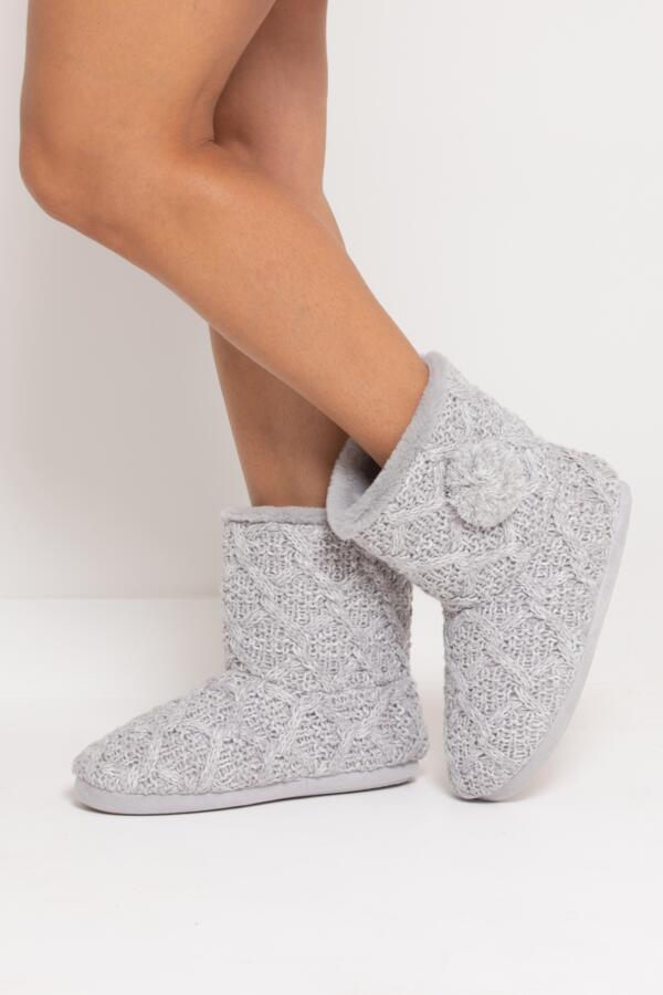 Cable Knit Faux Fur Lined Bootie Slipper