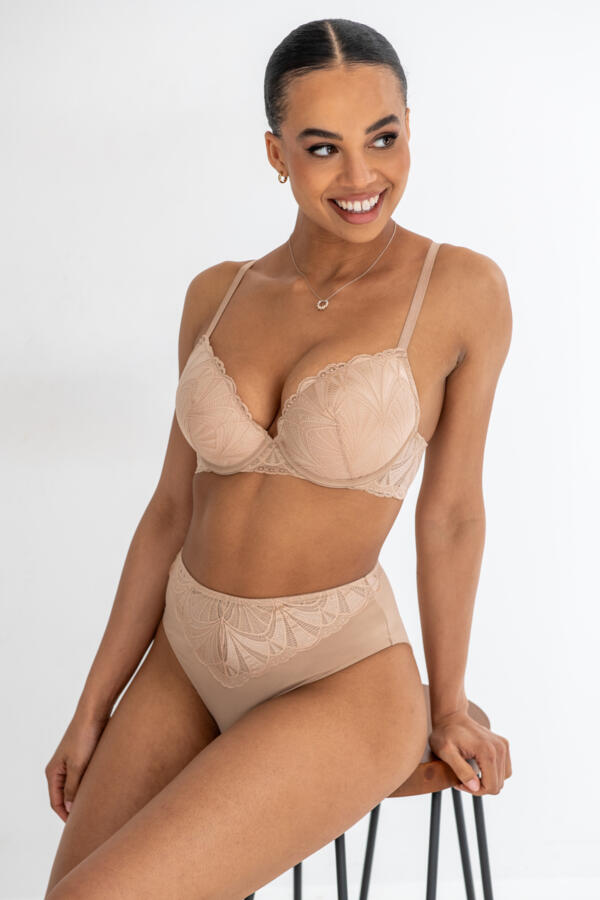 New Romance Padded Push-Up Plunge Bra