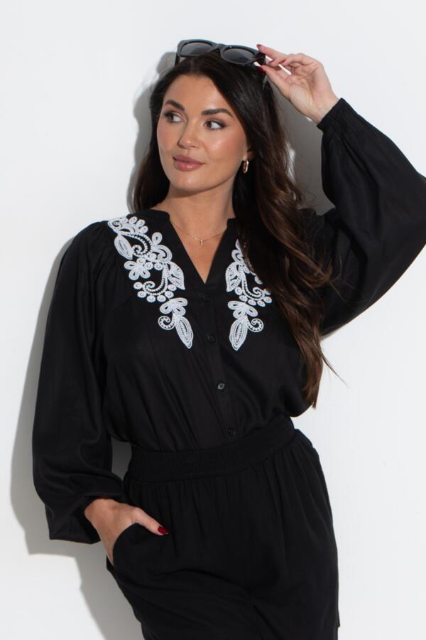 Stacie Fuller Bust Embroidered Woven Long Sleeve Blouse