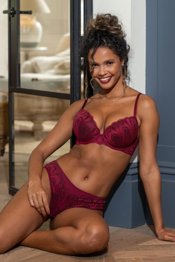 New Romance Padded Push-Up Plunge Bra