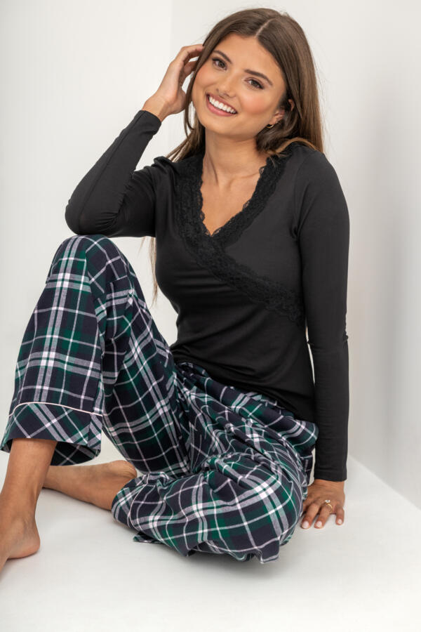Sofa Loves Lace Hidden Support Long Sleeve Top