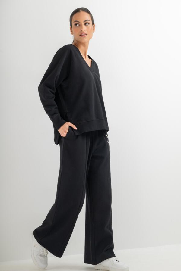 The Softest Off Duty Relaxed V-Neck Sweatshirt