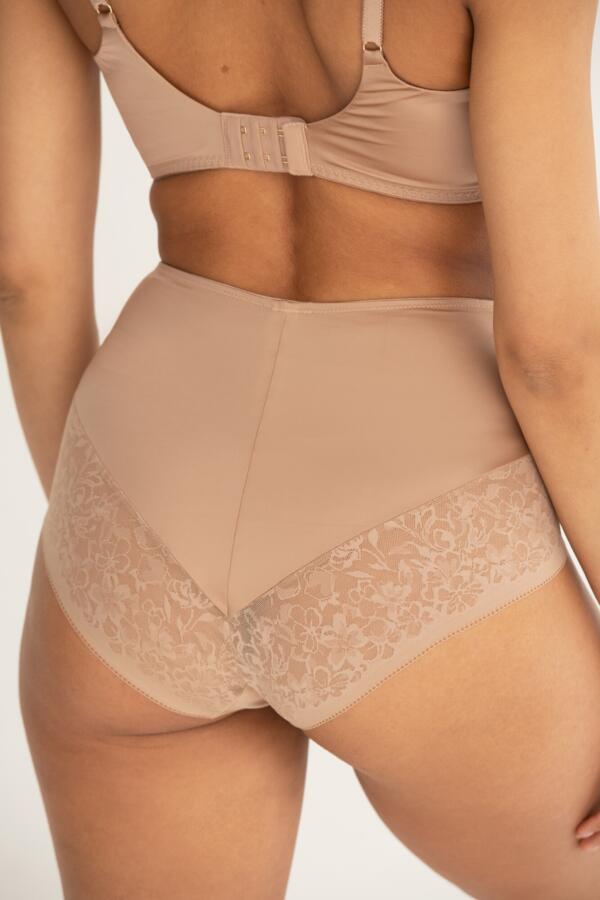 Effortless No VPL Light Control Lace Deep Brief